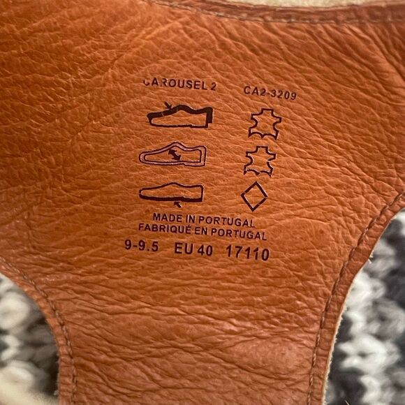 Taos carousel 2 gold sandal wedge heel women’s shoe size 9-9.5 - Picture 8 of 10